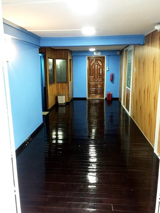 Htinn Yue Tann Hostel Yangon Luaran gambar